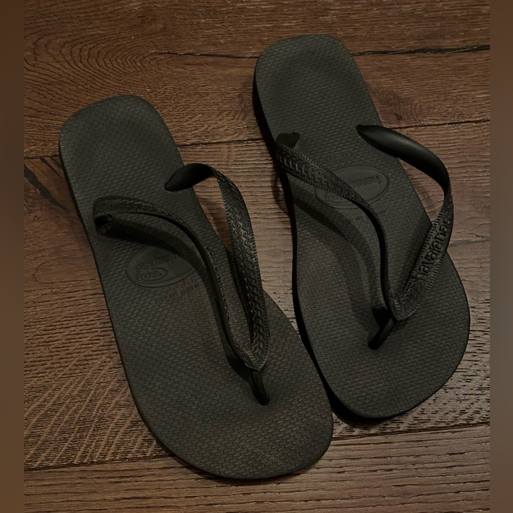 Black Havaianas Flip-Flops Sandals